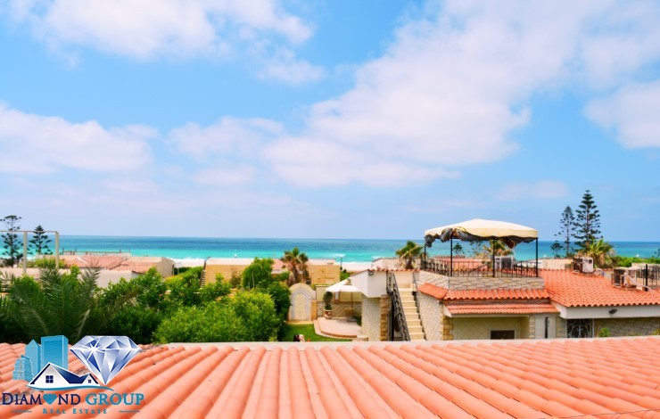 Independent chalet of 450m for sale in Ramses village, fully furnished, third row, sea
