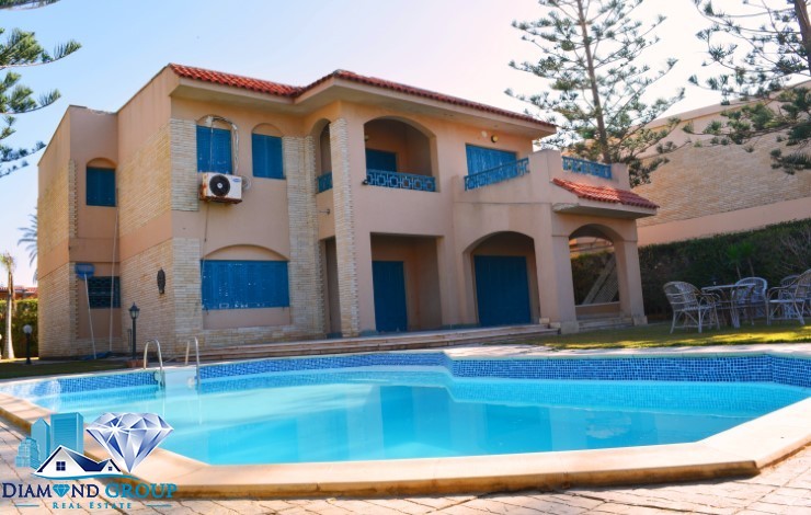 Villa 650 m for sale, second row, sea, in Golden Beach, with private swimming pool
