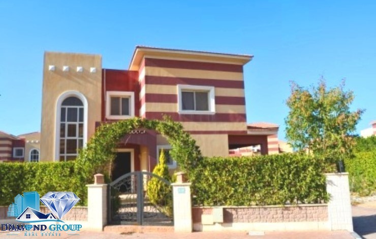 Villa for sale 525 sqm, 6 rows, sea, in the village of Rozana, North Coast
